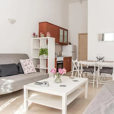 Nikis Apartment Ханья Экстерьер фото